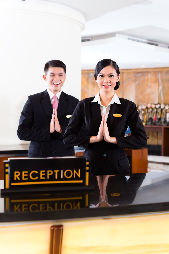 Azafata-Relaciones Públicas y Azafata-Intérprete